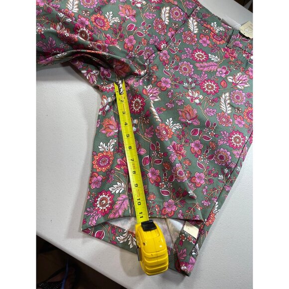 St John's Bay Womens Size 18 Bermuda Shorts Floral Green Midrise tummy control - Picture 5 of 12